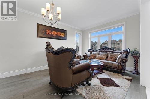 130 Birdie Court, Woodstock, ON - Indoor Photo Showing Living Room