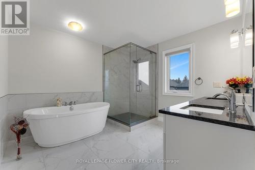 130 Birdie Court, Woodstock, ON - Indoor Photo Showing Bathroom