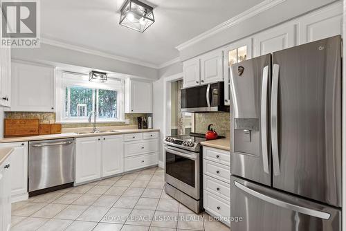 52 Windsor Drive, Brockville, ON - Indoor Photo Showing Kitchen