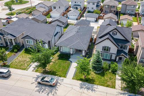 235 Lake Bend Road, Winnipeg, MB - Outdoor With Facade