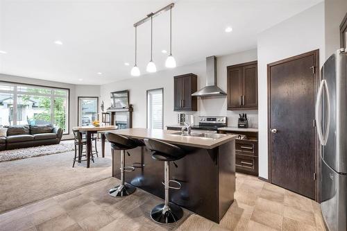 235 Lake Bend Road, Winnipeg, MB - Indoor Photo Showing Kitchen With Stainless Steel Kitchen With Double Sink