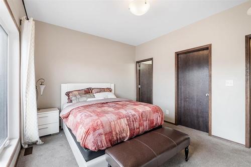 235 Lake Bend Road, Winnipeg, MB - Indoor Photo Showing Bedroom