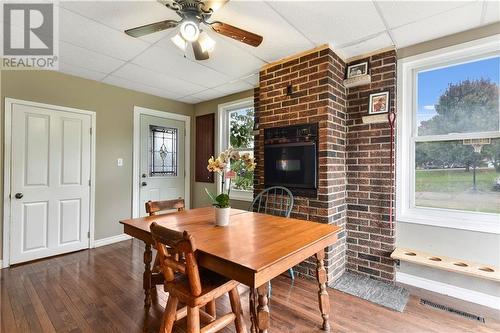 4088 County Road 29 Road, Brockville, ON - Indoor Photo Showing Dining Room