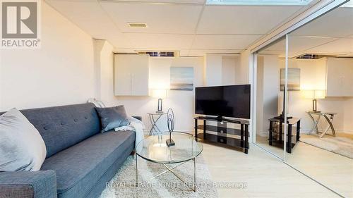 Bsmt - 5 Feeney Avenue, Toronto, ON - Indoor Photo Showing Living Room