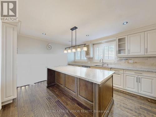 Main Fl - 348 Preston Drive, Oshawa, ON - Indoor Photo Showing Kitchen