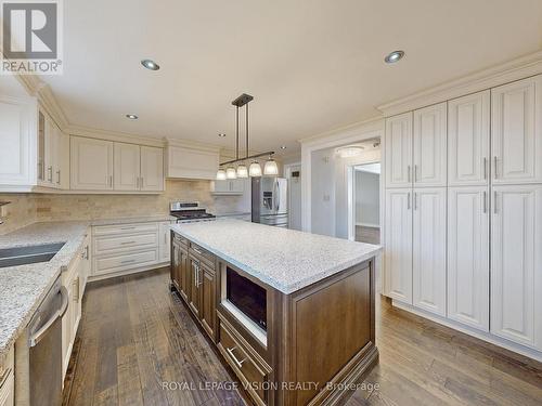 Main Fl - 348 Preston Drive, Oshawa, ON - Indoor Photo Showing Kitchen