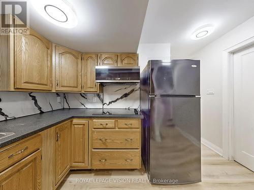 Bsmt - 348 Preston Drive, Oshawa, ON - Indoor Photo Showing Kitchen