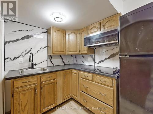 Bsmt - 348 Preston Drive, Oshawa, ON - Indoor Photo Showing Kitchen