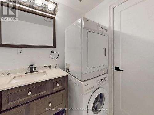 Bsmt - 348 Preston Drive, Oshawa, ON - Indoor Photo Showing Laundry Room