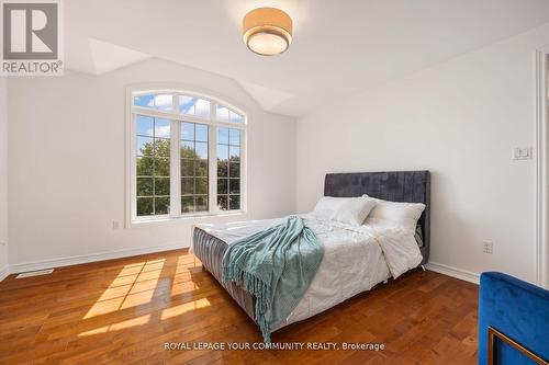 413 Coventry Hill Trail, Newmarket, ON - Indoor Photo Showing Bedroom