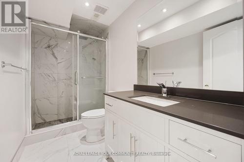 413 Coventry Hill Trail, Newmarket, ON - Indoor Photo Showing Bathroom