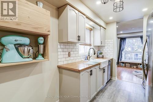 39 Wrendale Crescent, Georgina, ON - Indoor Photo Showing Kitchen