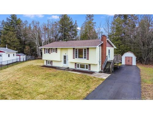 25 Howe Ave, Beaver Dam, NB 