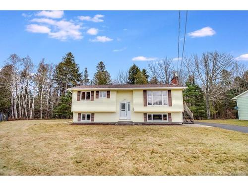 25 Howe Ave, Beaver Dam, NB 