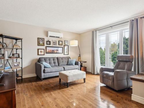 Salon - 371 Rue Davidson E., Gatineau (Gatineau), QC - Indoor Photo Showing Living Room