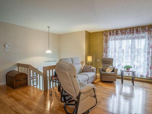 Living room - 345 30E Rue, Saint-Georges, QC - Indoor Photo Showing Living Room