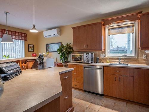 Kitchen - 345 30E Rue, Saint-Georges, QC - Indoor Photo Showing Kitchen