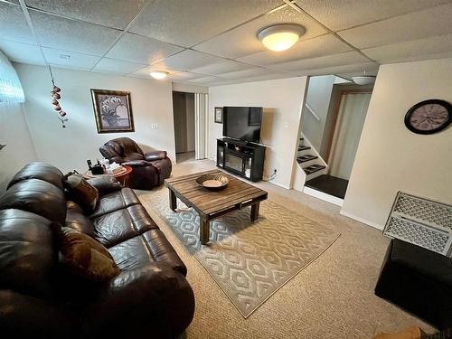 41 Clearwater Crescent, Dryden, ON - Indoor Photo Showing Living Room