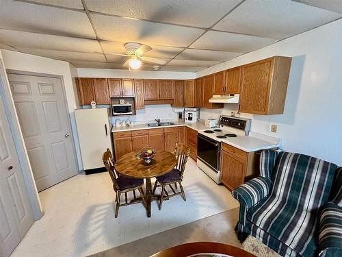 41 Clearwater Crescent, Dryden, ON - Indoor Photo Showing Kitchen With Double Sink