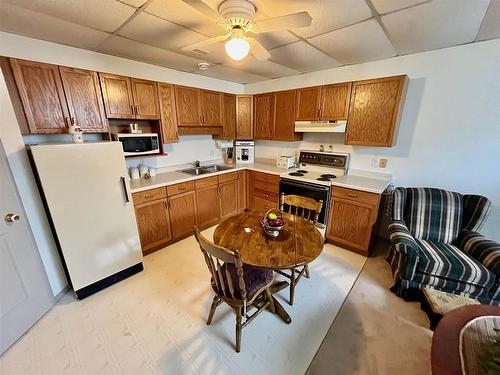 41 Clearwater Crescent, Dryden, ON - Indoor Photo Showing Kitchen With Double Sink