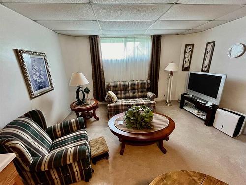 41 Clearwater Crescent, Dryden, ON - Indoor Photo Showing Living Room