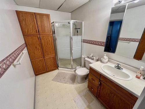 41 Clearwater Crescent, Dryden, ON - Indoor Photo Showing Bathroom