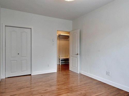 Master bedroom - 211 Av. Dresden, Mont-Royal, QC - Indoor Photo Showing Other Room