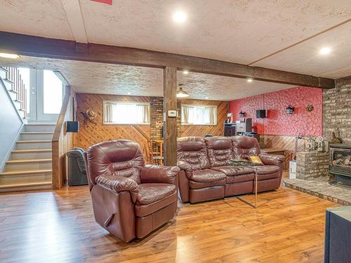 Salle familiale - 1700 Rue Des Patriotes, Terrebonne (Lachenaie), QC - Indoor Photo Showing Living Room