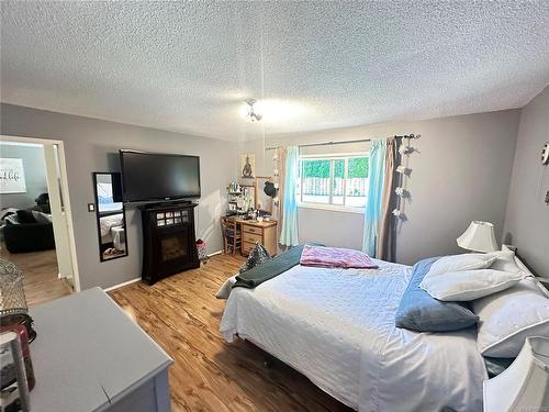 2326 Panorama View Dr, Nanaimo, BC - Indoor Photo Showing Bedroom