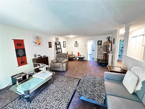 2326 Panorama View Dr, Nanaimo, BC - Indoor Photo Showing Living Room