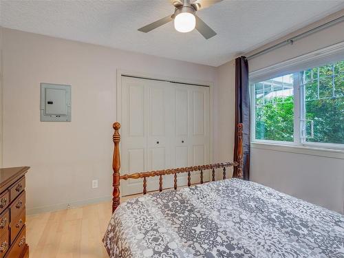 102-2844 Bryn Maur Rd, Langford, BC - Indoor Photo Showing Bedroom