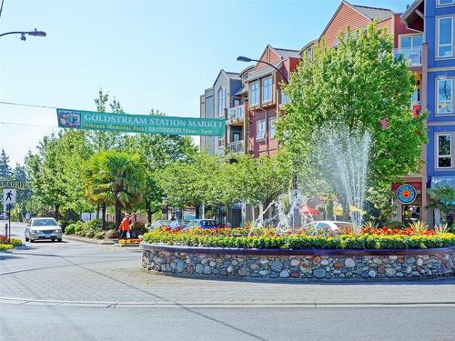 102-2844 Bryn Maur Rd, Langford, BC - Outdoor