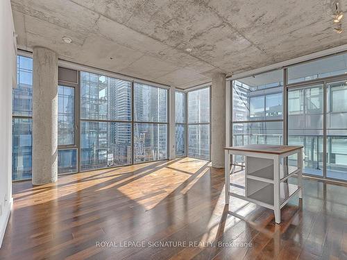 1305-25 Oxley St, Toronto, ON - Indoor Photo Showing Other Room