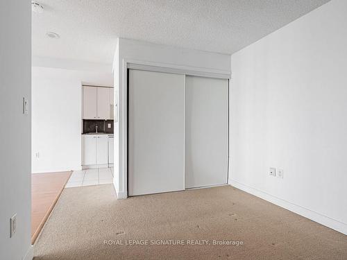 5005-11 Brunel Crt, Toronto, ON - Indoor Photo Showing Other Room