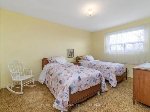 581 Stonebridge Lane N, Pickering, ON - Indoor Photo Showing Bedroom