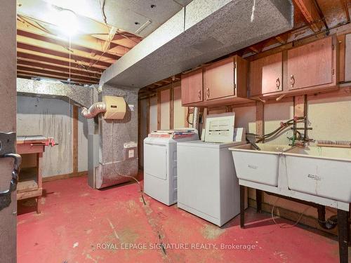 581 Stonebridge Lane N, Pickering, ON - Indoor Photo Showing Laundry Room