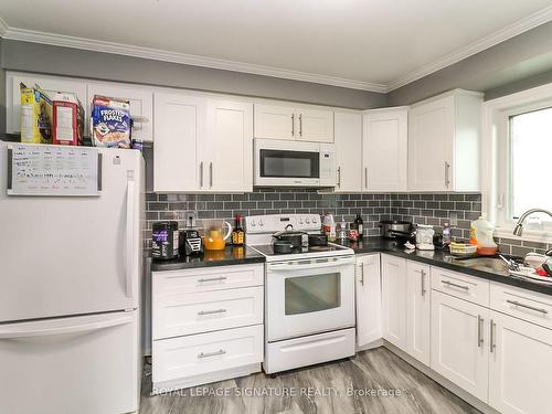 47 Acorn Cres, Wasaga Beach, ON - Indoor Photo Showing Kitchen