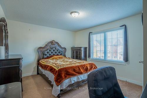 48 Dancing Waters Rd, Brampton, ON - Indoor Photo Showing Bedroom