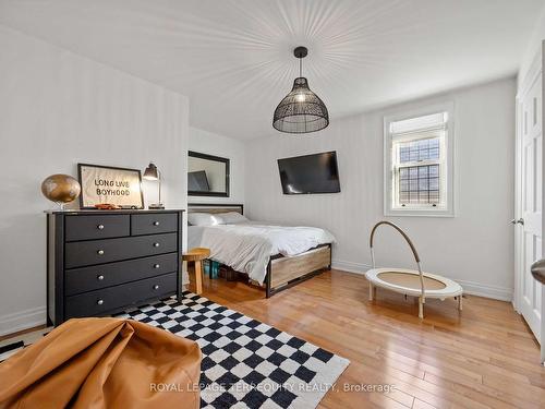 60 Bushey Ave, Toronto, ON - Indoor Photo Showing Bedroom