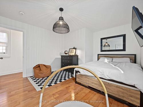 60 Bushey Ave, Toronto, ON - Indoor Photo Showing Bedroom