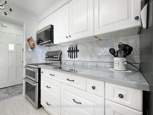 511 Stone Church Rd, Hamilton, ON - Indoor Photo Showing Kitchen