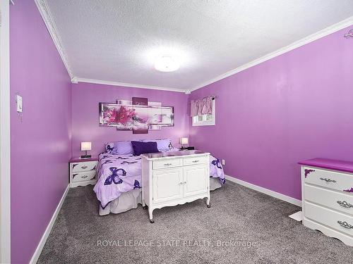 511 Stone Church Rd, Hamilton, ON - Indoor Photo Showing Bedroom