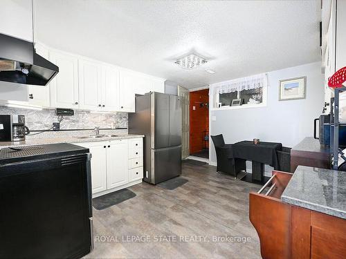 511 Stone Church Rd, Hamilton, ON - Indoor Photo Showing Kitchen