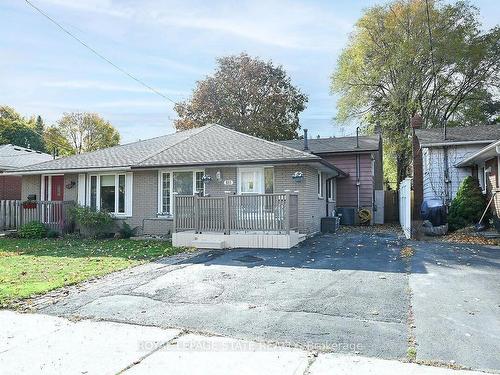 511 Stone Church Rd, Hamilton, ON - Outdoor With Facade