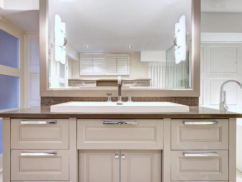 Salle de bains - 1000 Rue Crawford, Montréal (Verdun/Île-Des-Soeurs), QC - Indoor Photo Showing Kitchen With Double Sink