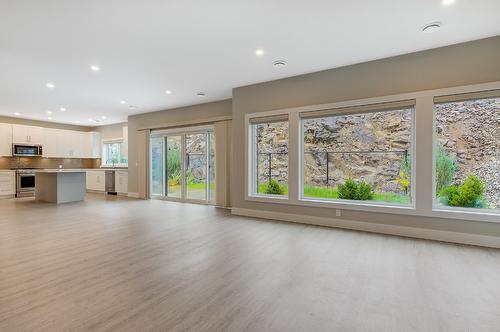 788 Acadia Street, Kelowna, BC - Indoor