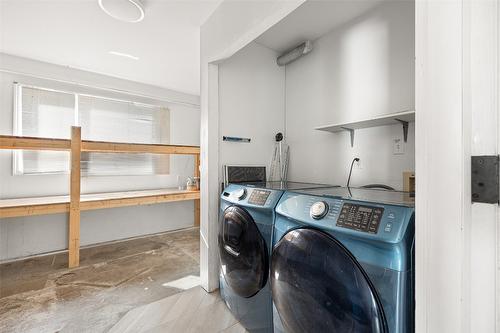 278 Temple Court, Kelowna, BC - Indoor Photo Showing Laundry Room