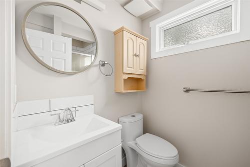 278 Temple Court, Kelowna, BC - Indoor Photo Showing Bathroom