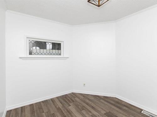 126 Amelia Street E, Thunder Bay, ON - Indoor Photo Showing Other Room