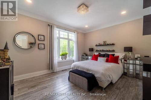 2081 20Th Side Road, Milton, ON - Indoor Photo Showing Bedroom